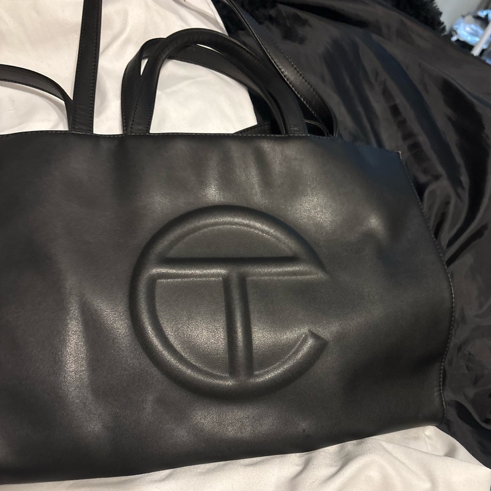 TELFAR - Medium in Blacn